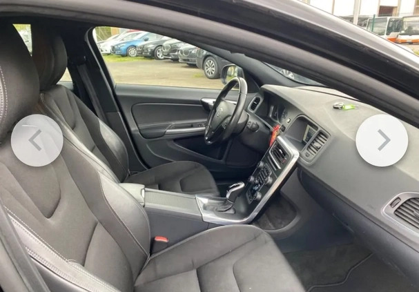 Volvo V60 cena 37900 przebieg: 178500, rok produkcji 2015 z Wągrowiec małe 79
